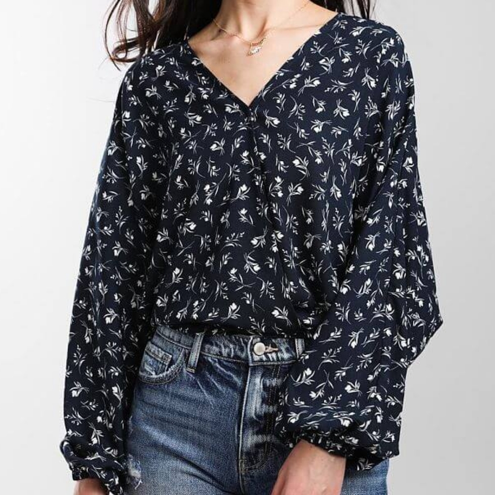 NeW DAYTRIP WISPY FLORAL SURPLICE DOLEMAN BLOUSE TOP